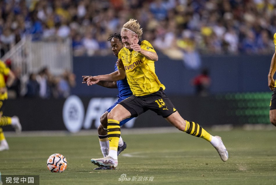 胜任右边锋 胜任右边锋