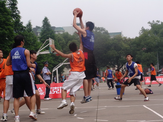 里弗斯却凭 里弗斯却凭